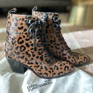 [Diane Von Furstenberg] Printed Calf Hair Boots